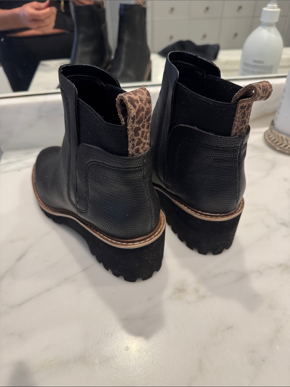 Dolce Vita Black Leather Chelsea Lug Ankle Boots with Brown Trim - Picture 3 of 3